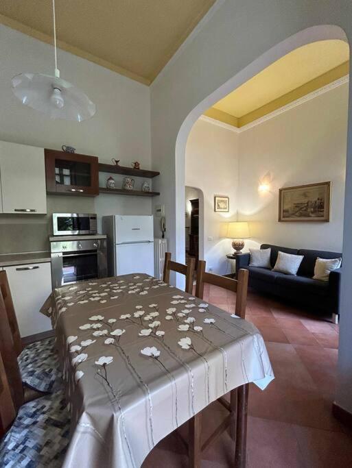 Апартаменти Villino La Rosa Antica Флоренція Екстер'єр фото